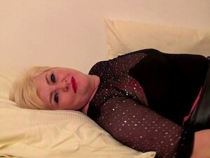 Knubbig Mogen Styvmor Från Berlin