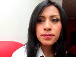 Seksowna Transseksualna Mariana Bawi Się Swoją Ulubioną Zabawką