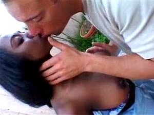 283249-240p Audree James Interraciale Scène