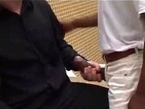 Svart Styvpappa Tillbaka I Affärer Gay Porr Gay Cumshots Sväljer Hingst Hunk