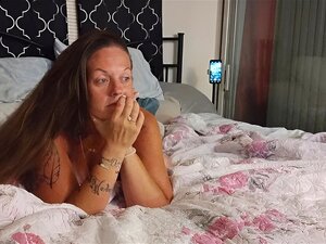 Bösewicht Hämmert Unschuldiges Mädchen