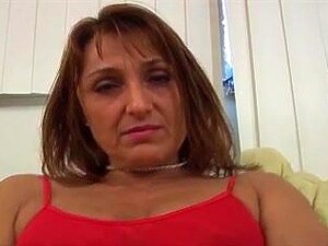 Napaljena Maćeha Dobiva Dva Kurca XXX Video