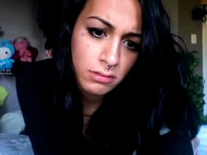 Shemale Koja Voli Pokazivati Se Na Web Kameri