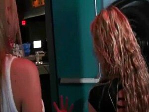 Γυμνός και σεξ για λεφτά 27