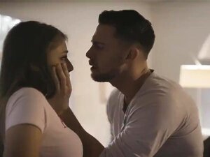 Гиа покорно набијена од стране свог драгог полубрата