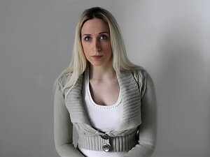 Bumb Blond Pidätettiin Alennettu Ja Riisuutua Etsitään