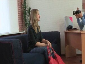 Petite Amateur Casting Babe Gets Fucked