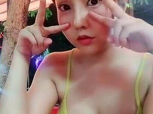 Isotissiset Isot Tissit Downblouse Meme Potilaat Täällä 5 Cinli