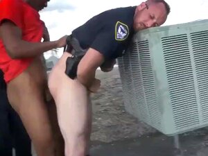 Arabska Galeria Nagich Gejów Twinków Aresztowana Za Złamanie I Wejście Podejrzana