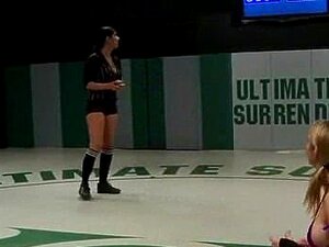 Tetas Enormes, Ama De Casa Sumisa, Dominada, Atada