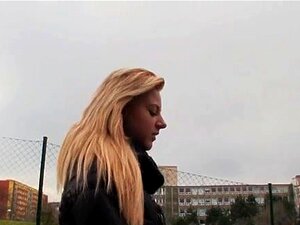 Nieocenzurowane Przyjemności Z Blowjobów, Słodka Laska Ulega Pożądliwym Ofertom Kolesi, Gdy Daje Mokre Fellatio