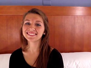 Amateur-Süße Ari Wird Gefickt Und Mit Sperma Bedeckt