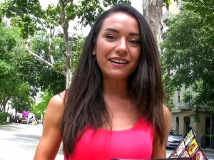 Följ Med Denna Lilla Skönhet I Skandalösa Offentliga Möten Som Kommer Att Få Dig Att Be Om Mer. Se Hur Hon Frestar Med Sina Stora Tillgångar Och Skickligt Tillfredsställer En Pulserande Kuk I Olika Utomhuspositioner.