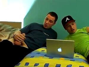 Аустралијски момци геј твинкови бесплатно Стреит Буддиес Пуши секс!