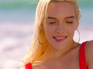 Blonde Seks Femdom-godin Kenna James' Steelt De Stranden