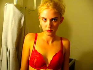 HILARIOUS! Stupid Blond Bitch Tasting Her Ass - 3
