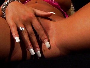 MILF Antaa Mukavan Käsityön