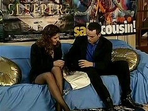 Karen Lancaume Anal En Underware, Karen Essaie Des Sous-vetements Devant Stepson Copain Avant Que Celui-ci Ne Se La Prenne Comme Il Faut.