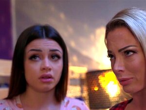 Europeiska Brudar Blir Förförda Och Knullade Av Vandrarhemschefen I Doggystyle Och Missionär Efter Att Ha Sugit Hans Hårda Kuk