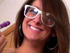 њен први пут са дилдом