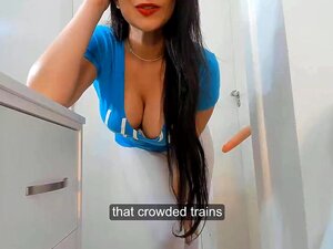 ECHTE EROTISCHE KONT WEBSTRIPPER Volgepropt In De Metro Sexy Latina Met Grote Kont