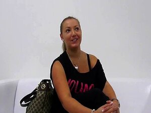 Ogromne Naturalne Cycki W Rozmiarze 7!
