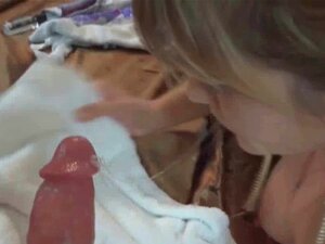 Плавуша Џолин добија јебање у пичку од позади