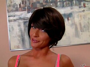 Hot MILF Joslyn James Cocksucking. Shes Baaacckkkkk! You Remember Joslyn From Her Manojob Scene This Summer