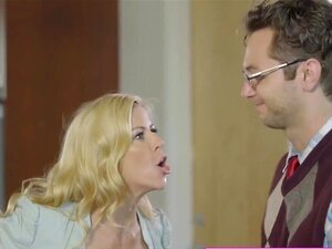 Szczęśliwy Pasierb Pieprzy Macochę Alexis Fawx, A Potem śliczną Lily Rader