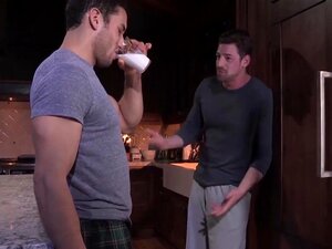 Фалкон Студио - Сисам своје савезнике велики курац