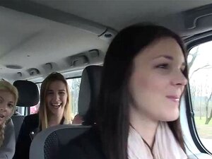 Wytwarzane Amatorskie ślicznotki. Wytwarzane Amatorki Pieprzone Na Zewnątrz W Trójkącie