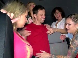 Babki Przejmują Kontrolę Nad Moim Kutasem! Przeżyj Niezapomniane Doświadczenie, Które Zostawi Cię Bez Tchu I Pragnącego Więcej.