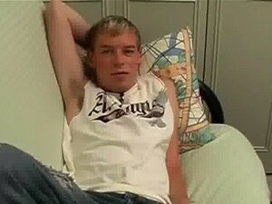 Het Bögscen Jag Sa åt Honom Att Ta Av Sig Underkläderna Så Att Vi Kunde
