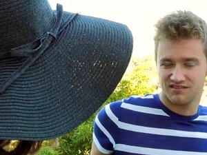 MILF Ariella Idzie Na Seksualną Przygodę Z Uroczą Angel D