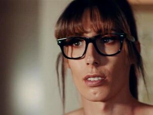 Tranny Stiefmoeder Neukt De Kont Van Haar Shemale Stiefdochter