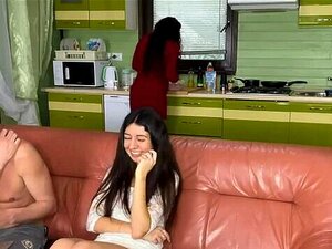 Варам своју трудну жену иза њених леђа са мојом врућом господарицом Кети Вест са Кејт Рич