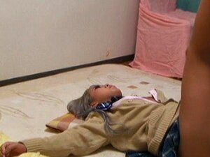 Japanese Schoolgirl's Suntaned Lower Body