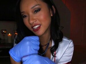 Exquisite Tasting Of A Hard Love Stick. Fetching Beauty Is Slurping A Fat Cock Tenaciously