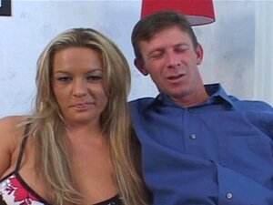 Ehemann Ermutigt Ehefrau, Einen Neuen Liebhaber Zu Haben