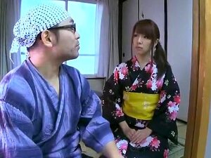 Fabulosa Garota Japonesa Misa Yuuki Em Um Vídeo JAV Com Peitos Pequenos E Excitantes