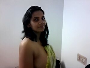 Shyna Bhabhi In Saree