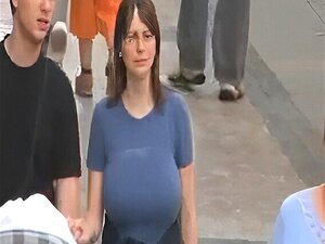 Τεράστια βυζιά χοροπηδούν στον δρόμο