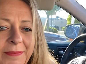 Kuumin äitipuoli, Jota Haluaisin Panna Koskaan - Walmart Parkkipaikka Katso Räjähtävä Loppu OF @Iamlittlelinda