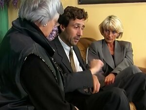 2 Cycate I Dzikie Niemki Dzielące Się 2 Twardymi Dziobakami W Salonie