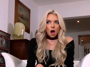 Prekrasna Vruća Cura Molly Mae Jaše Taj Tvrdi Kurac. Sitna Cura Molly Mae Ima Lijepe Sise, Sjajnu Guzu I Usku Pičku Molly Mae Hvata Veliki Masivni Kurac I Puši Ga Duboko U Grlu, A Zatim širi Noge I Poziva Mesnatu H