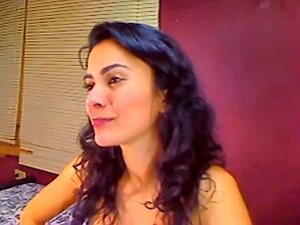 Sexy Latina On Cam