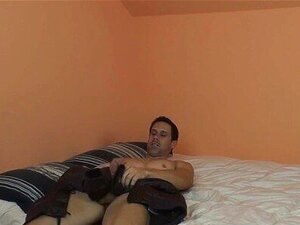 Duża Cycatka MILF Charlee Chase Dostaje Puchatą Kurtkę Do Pieprzenia