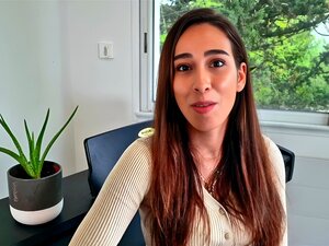 Strålande Vid 21: Camilas Naturliga Karisma Och Fascinerande 75d-figur