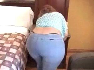 Otkrijte Raskošno čudo Marijinog Mega Zadnjeg Dela U Ovom Vrelom Videu. Prepustite Se Njenim Senzualnim Pokretima Koji će Vas Ostaviti željnima Više.