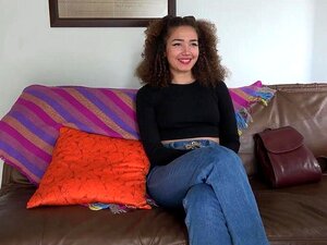 Profesor De Teatro Cachondo Prueba A La Actriz Universitaria De Cabello Azul Caliente Con Una Follada De Cara Agresiva Y Sin Lubricante, Dolor Duro, Recibe Una Profunda Follada Anal Y Desempeña El Papel Principal En La Visita A La Escena Completa En HD LA